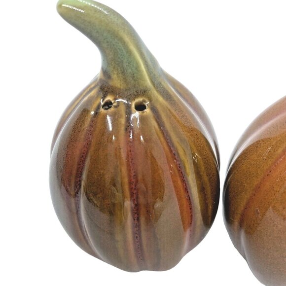 Vintage Ceramic Pumpkin Salt & Pepper Shakers for Fall Harvest Thanksgiving - Picture 4 of 10